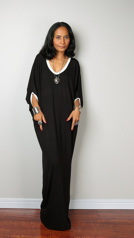 Black and White Maxi Dress Loose Fit 3/4 Sleeve black dress