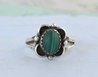 Vintage Navajo Malachite Ring - Size 7 1/2