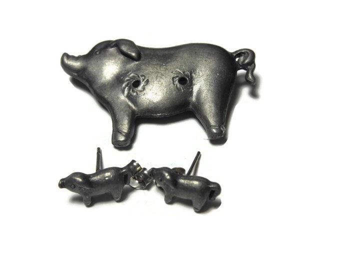 Pig and piglets brooch earrings, pewter pig pin with baby pigs on her back that remove and are earrings!