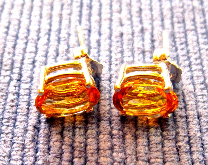 Citrine Stud Earrings, 9x7mm Oval, Natural, Set in Sterling Silver E795