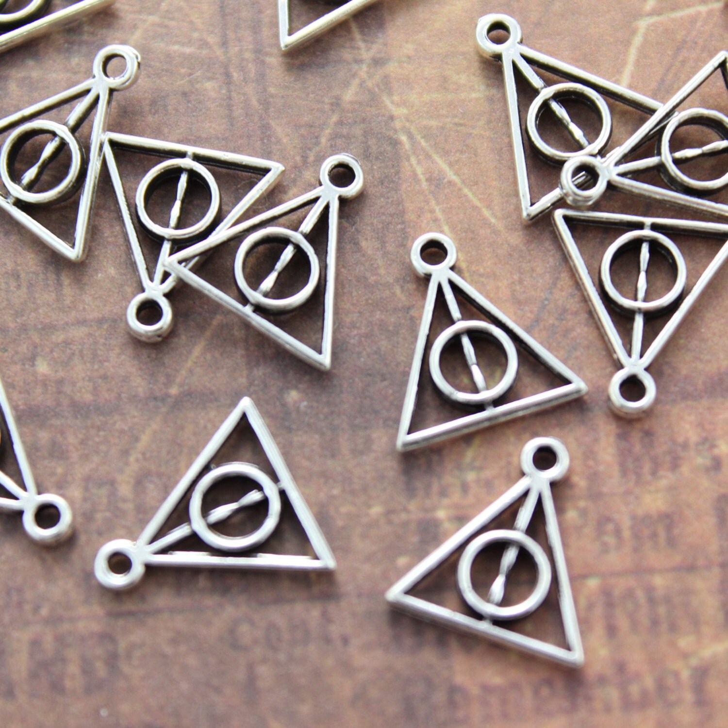 20 Tiny Harry Potter Deathly Hallows Triangle Charms/Pendants