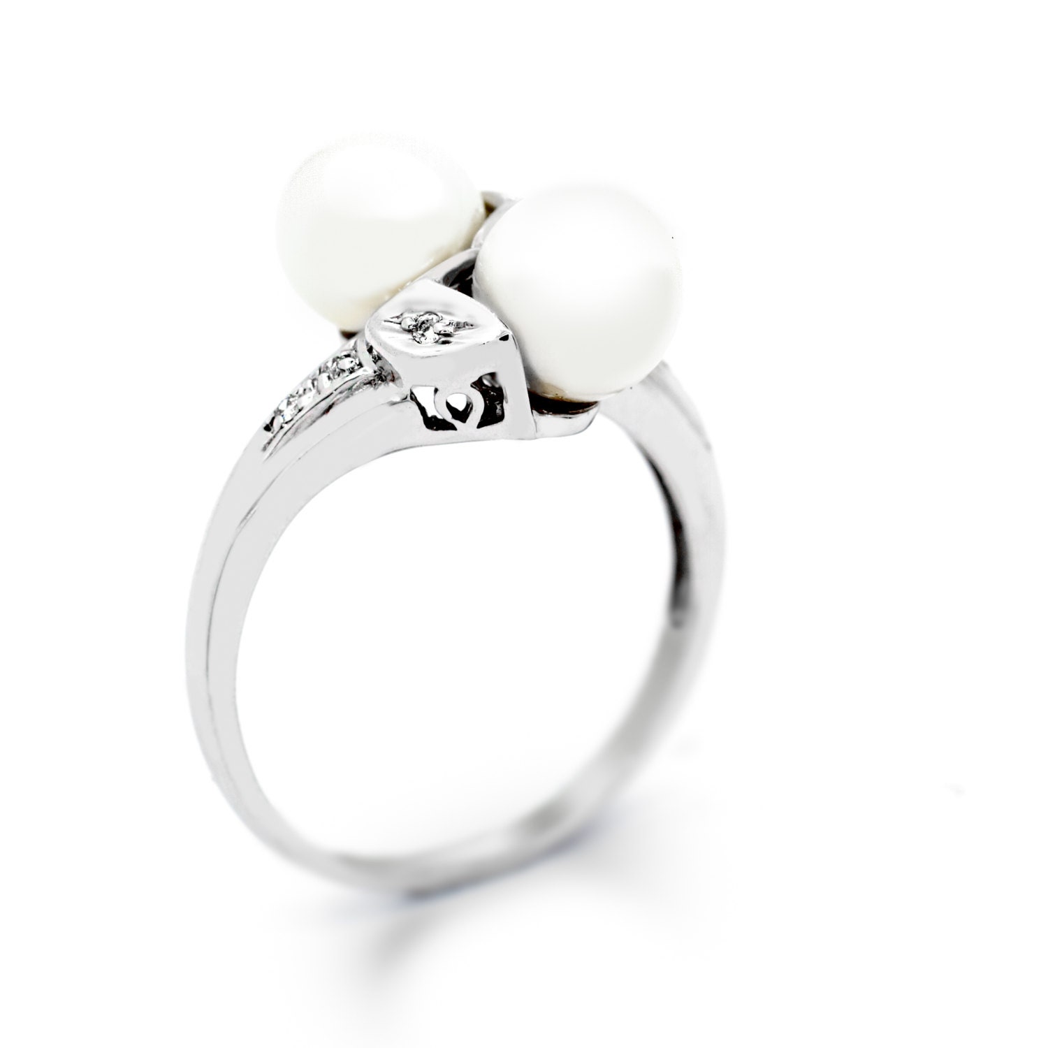 Ring Pearl ring Two White Pearls In A Ring by AviantiJewelry
