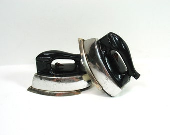 SALE Iron Shakers Clothing Iron Plastic Salt Peppers Retro Kitchenware