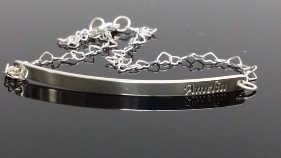 Sterling Silver engraved bracelet. Personalized and customized with excellent quality.