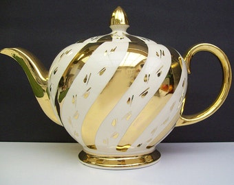Vintage ford teapot #2