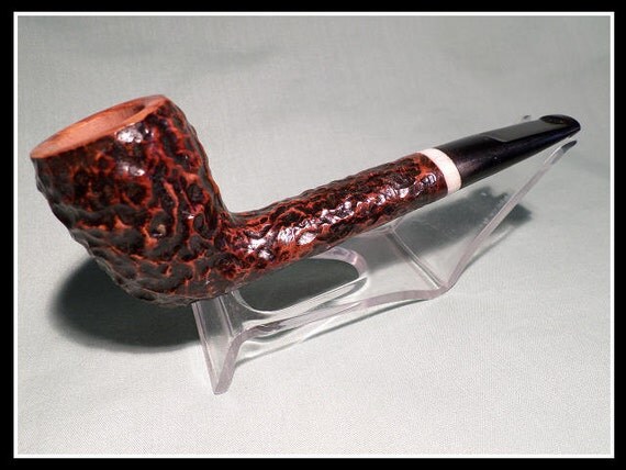 Briar Pipe New and Un-Smoked Chambersburg Pipe Works Deeply Carved Acorn – Oval Shank