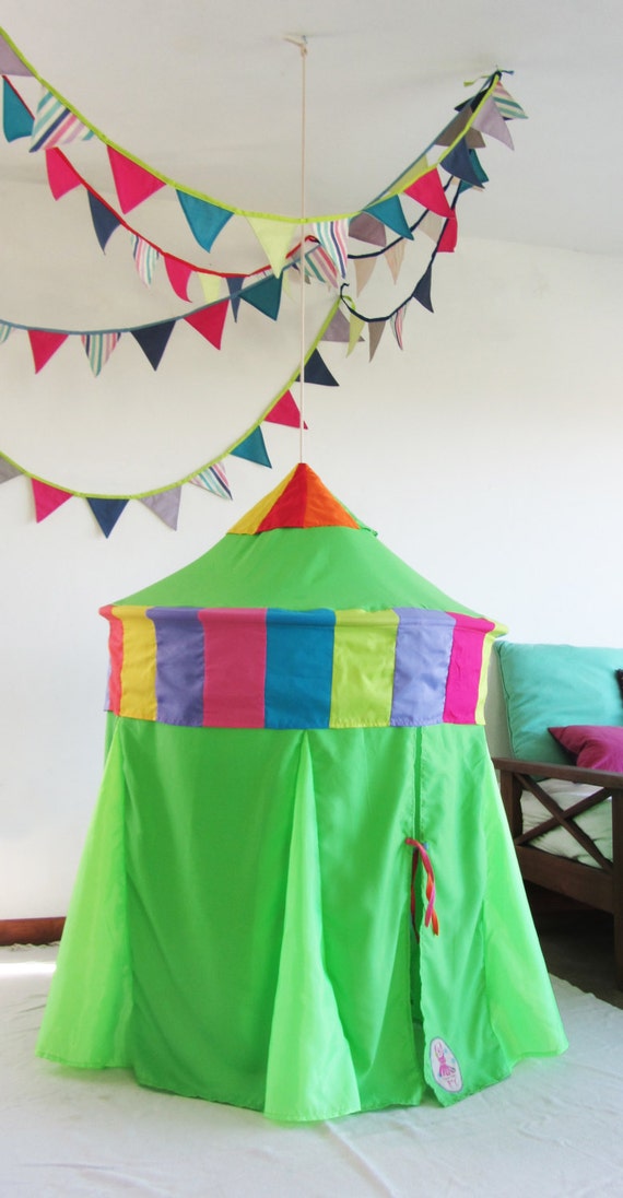 Kids Teepee / wigwam / play tent / canopy medium size