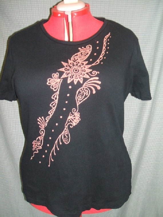 henna color shirt