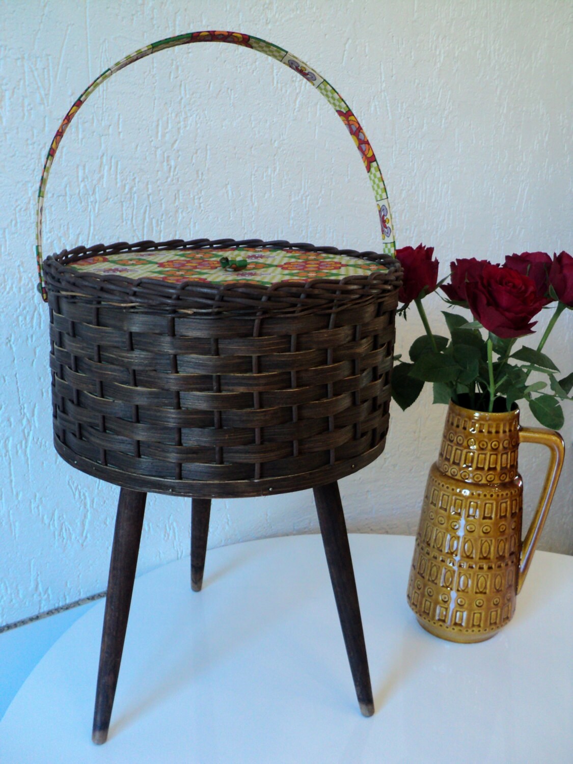 Vintage sewing box / sewing basket sixties SALE