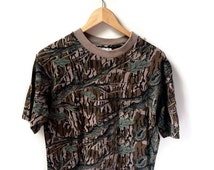 Popular items for camo t shirt on Etsy