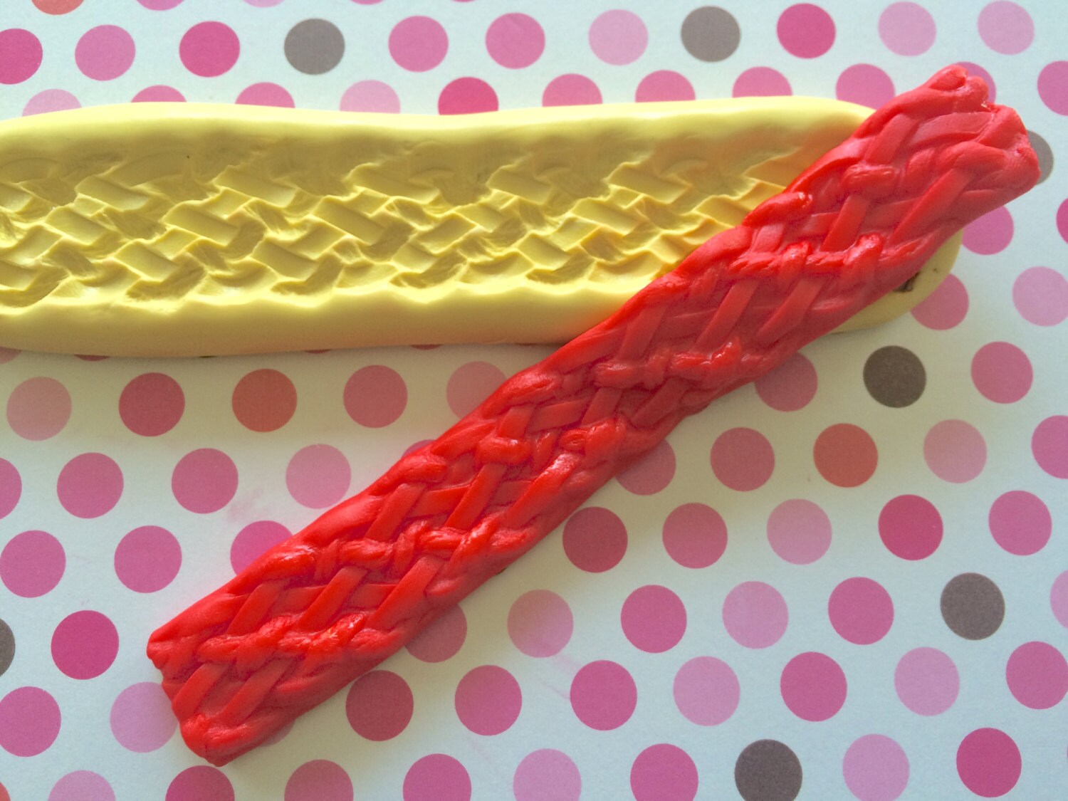 Fancy Twisted LACE BORDER Silicone MOLD Fondant Mold Cake