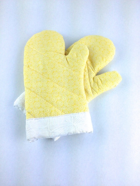Yellow Oven Mitts Kitchen Accessories Yellow and White