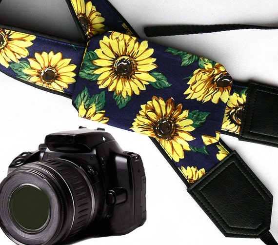 Sunflowers Camera strap with pocket.  Roses camera strap.  dSLR Camera Strap. Camera accessories. Canon camera strap. Nikon camera strap.