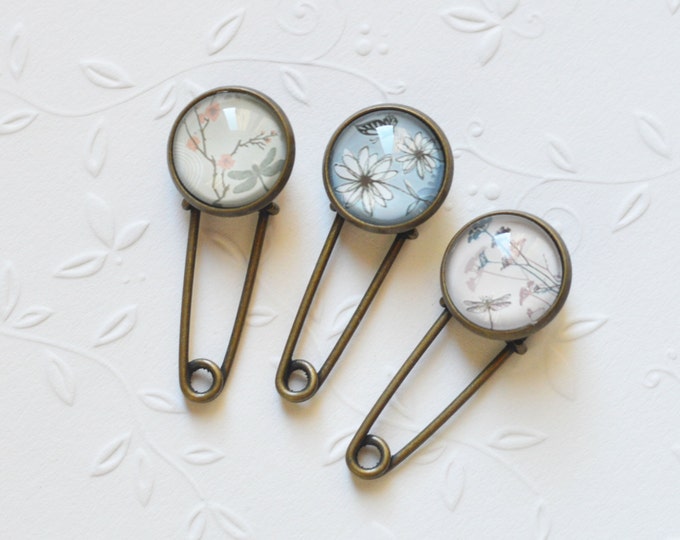 Floral Art // Mini pin-brooch metal brass with image under glass // 2015 Best Trends // Boho Chic // Fresh Gifts // Set of three pins