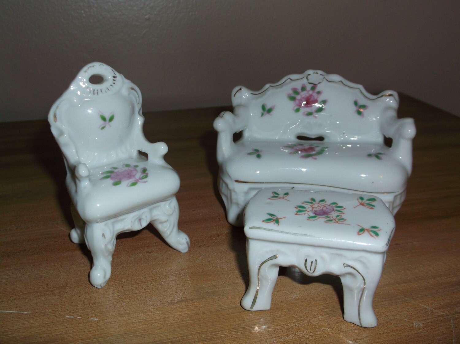 Vintage dollhouse furniture, 3 pieces porcelain made in Japan, sofa
