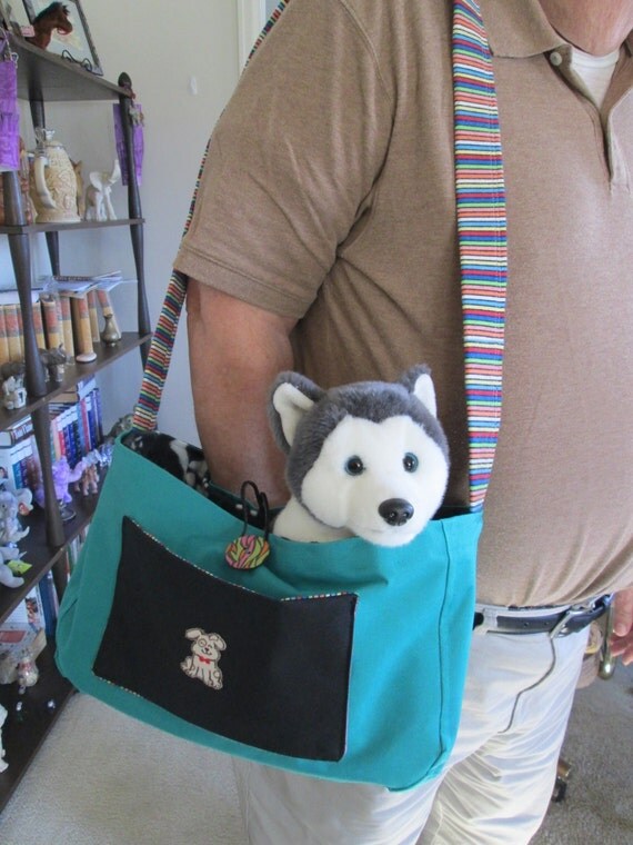 Sturdy dog carrier over the shoulder strap colorful design