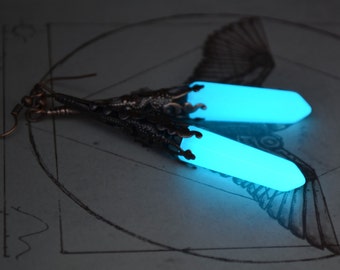 Glowing Earrings / Glow in the dark Earrings / Glow in the dark Jewelry /Crystal Point Earrings / Dangle Earrings