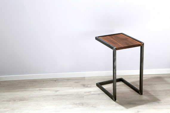 Nachttisch Beistelltisch aus rohem Stahl und massivem
