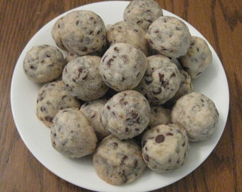 Chocolate Chip Cookies, Mini Chocolate Chips, Mexican Wedding Cake, Butter Cookie, Snowball Cookie, Russian Tea Cakes, Walnut Cookies