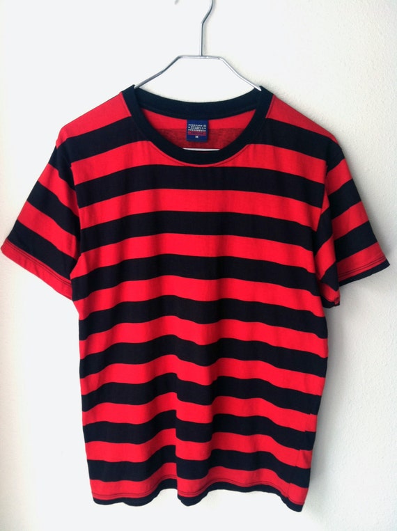 90s Mens Black Red Stripe T Shirt Punk Postpunk Goth Rock