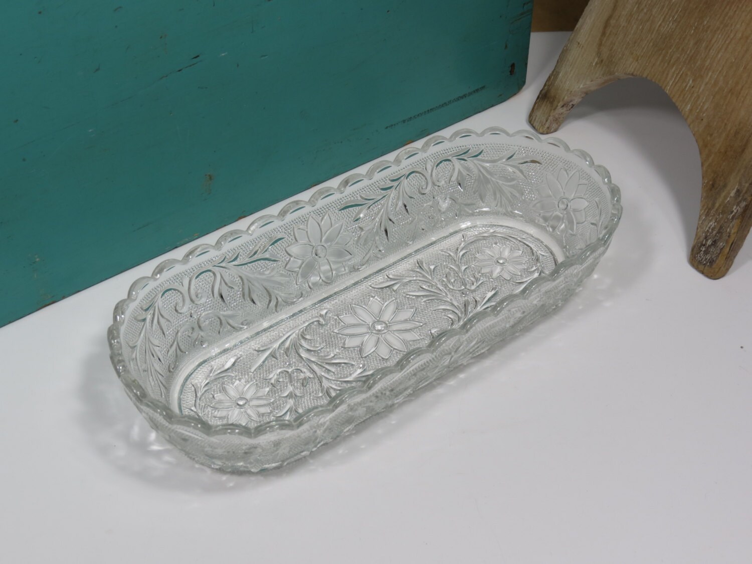 Sandwich Pattern Celery Dish . Clear Indiana Glass . Great