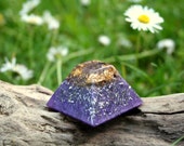 Mini AMETHYST Orgone Pyramid - Feng Shui Decor and Spiritual Gift - Balance and Meditation - Crown Chakra Healing