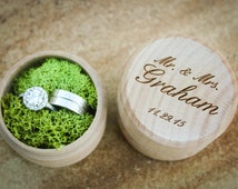 Alternative engagement ring boxes