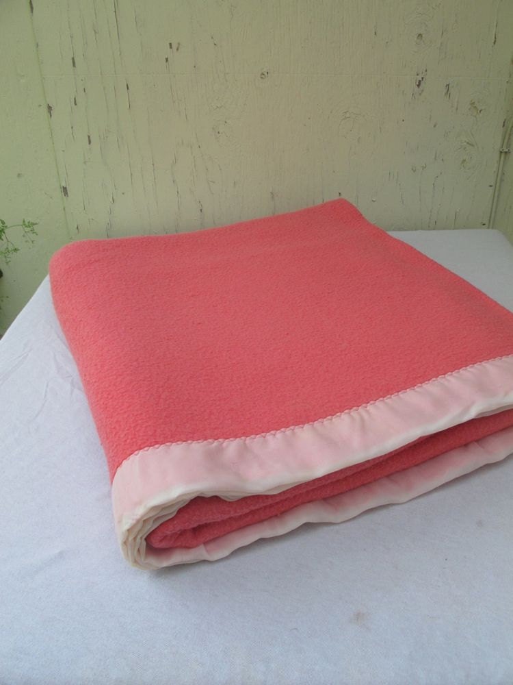 Pink Cozy Blanket/ Queen Size Soft Blanket/Pink by akaATA on Etsy
