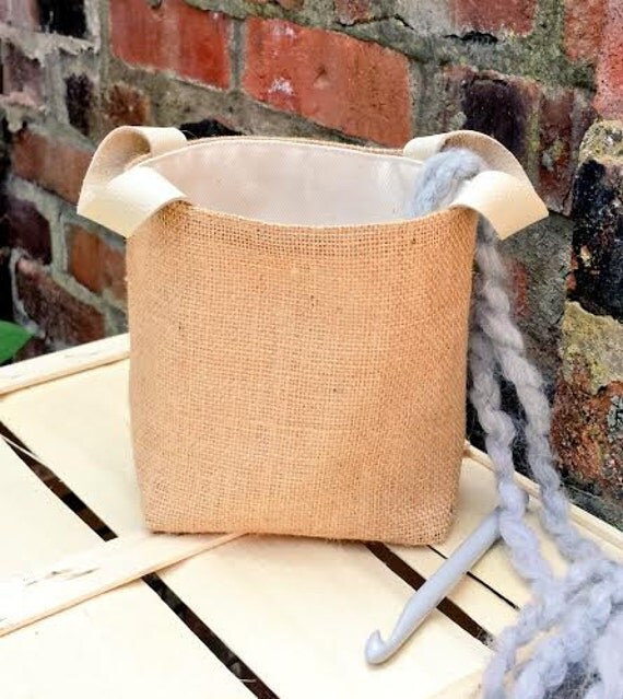 Artículos similares a Manijas de lujo arpillera yute lona de arpillera