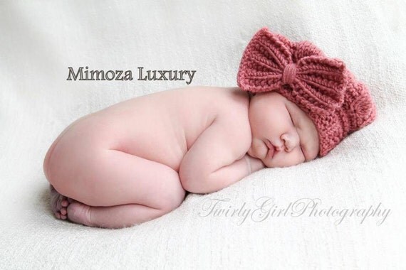Newborn beret hat, merino wool newborn hat with detachable bow brooch, photography prop newborn hat, girly photo prop wool hat with bow