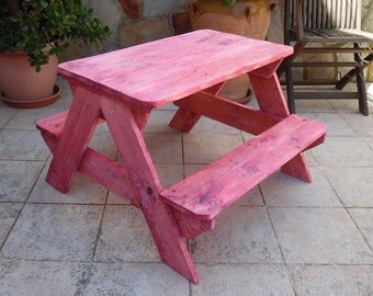 Child table "Picnic" (2-6 years)
