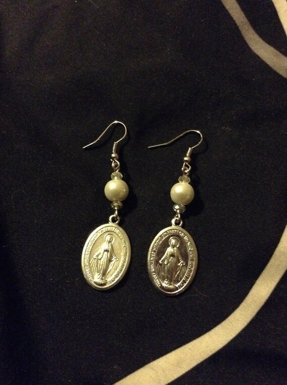 Virgin Mary Earrings by ThreeLittleBirdsx on Etsy