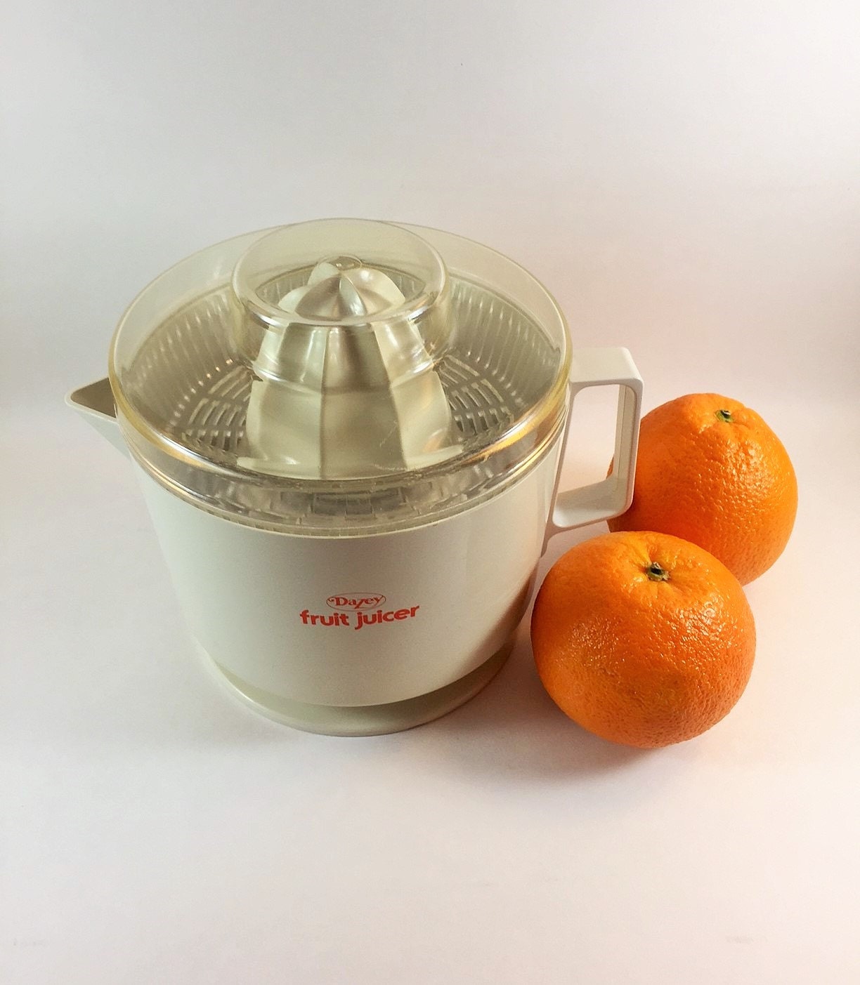 Vintage Electric Dazey Fruit Juicer Fruit Reamer Model FJ28