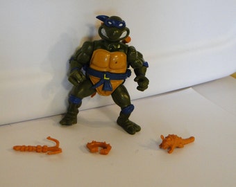 1991 Playmate Teenage Mutant Ninja Turtles TMNT Leonardo with Storage Shell