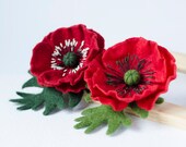 Red Poppy Brooch / felt brooches pins / red flower brooch / handmade felted brooches / poppy pin / felt jewelry / handmade jewellery