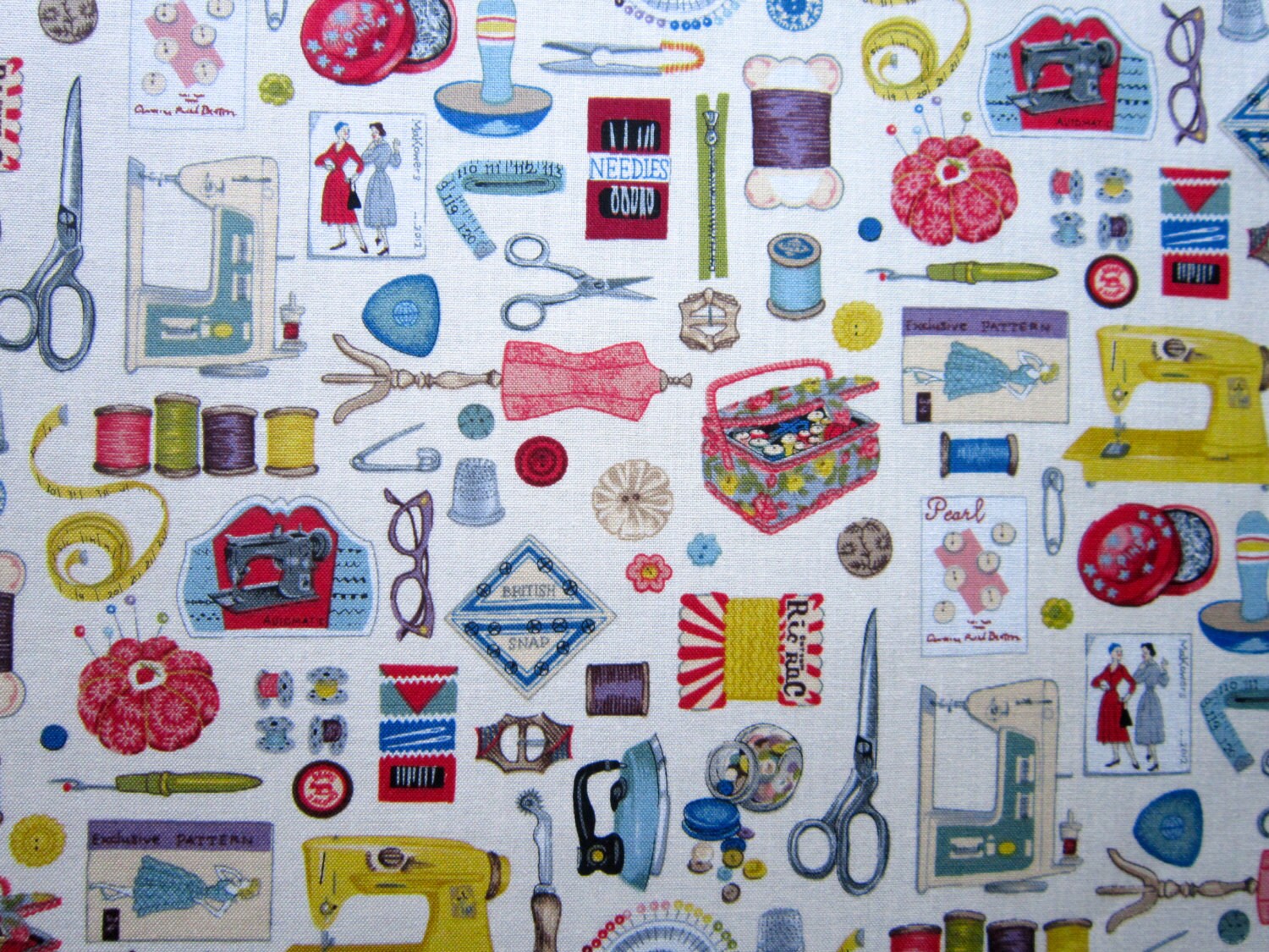 Sew Retro Notions Quilting Patchwork Crafts Home by Quiltingjanee