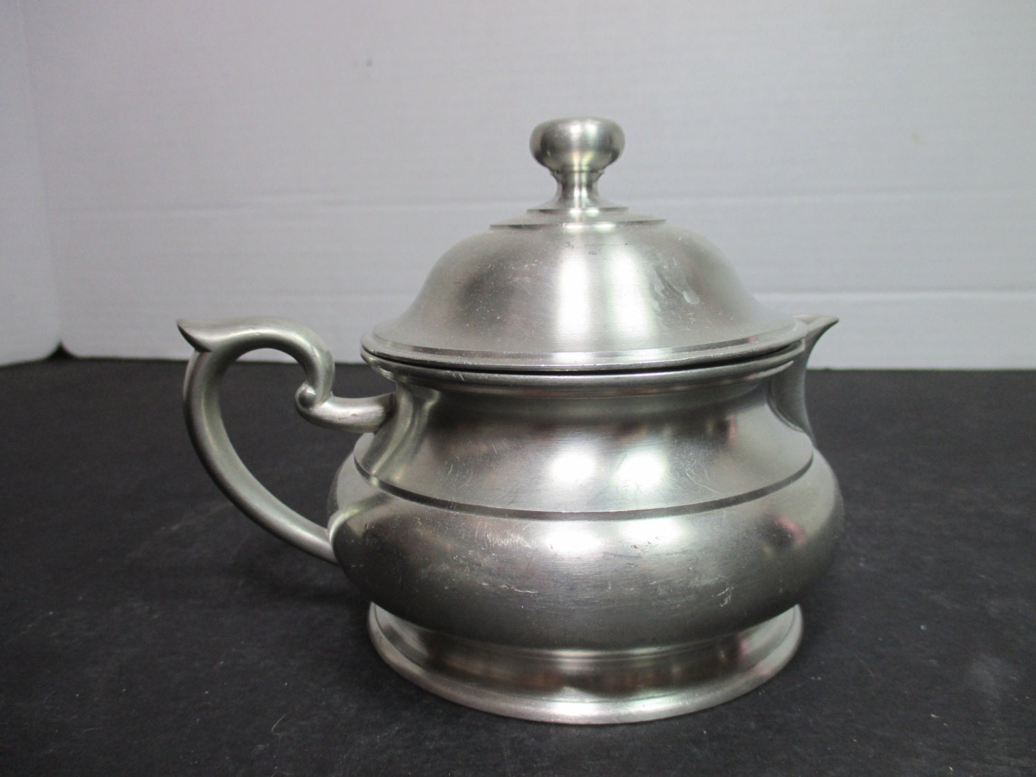 Vintage Royal Selangor Pewter Creamer Pitcher With Lid 3.25″ diameter 2.25″ tall Haute Juice