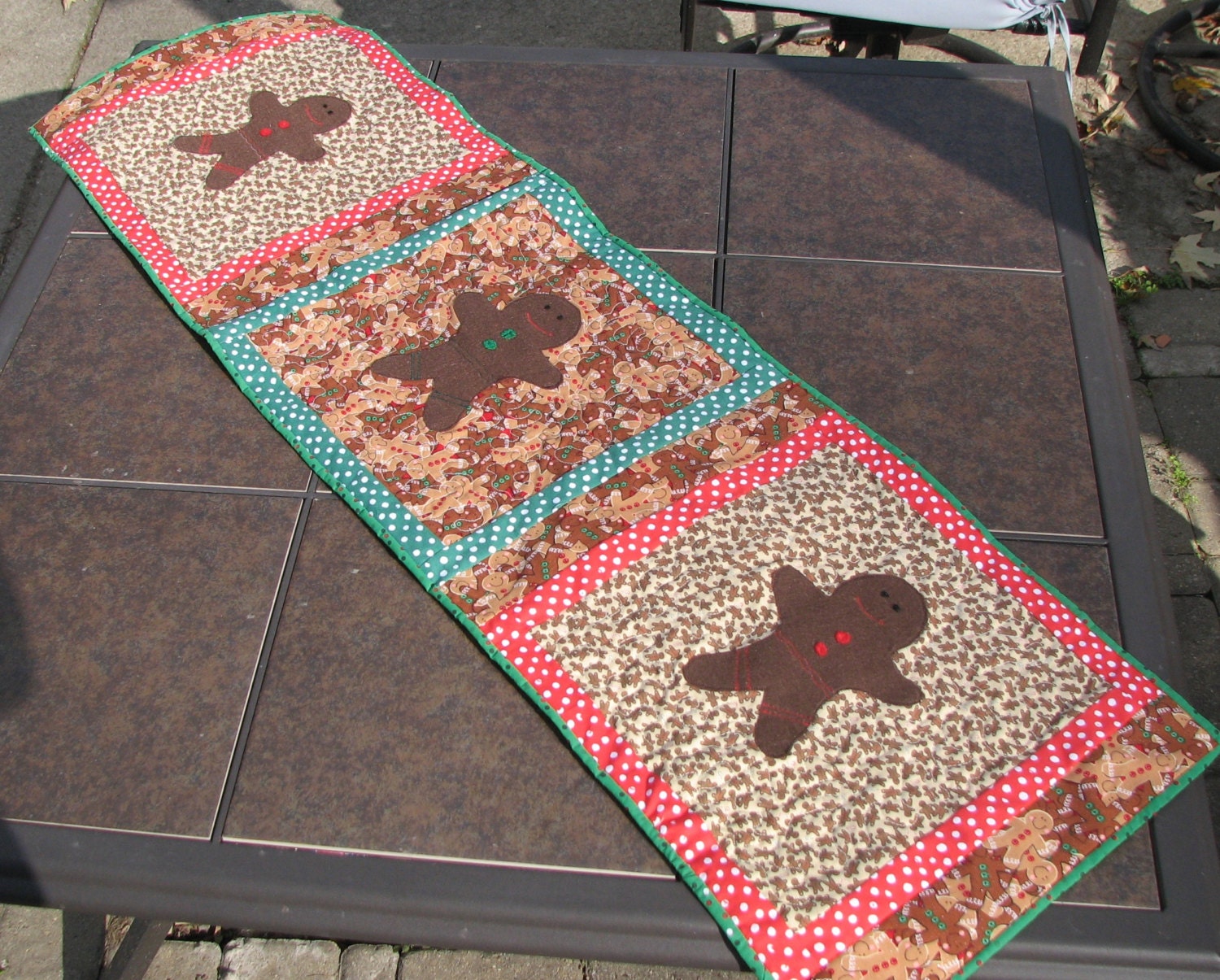 gingerbread man quilted table runner felt applique red gingerbread man quilted table runner felt applique red