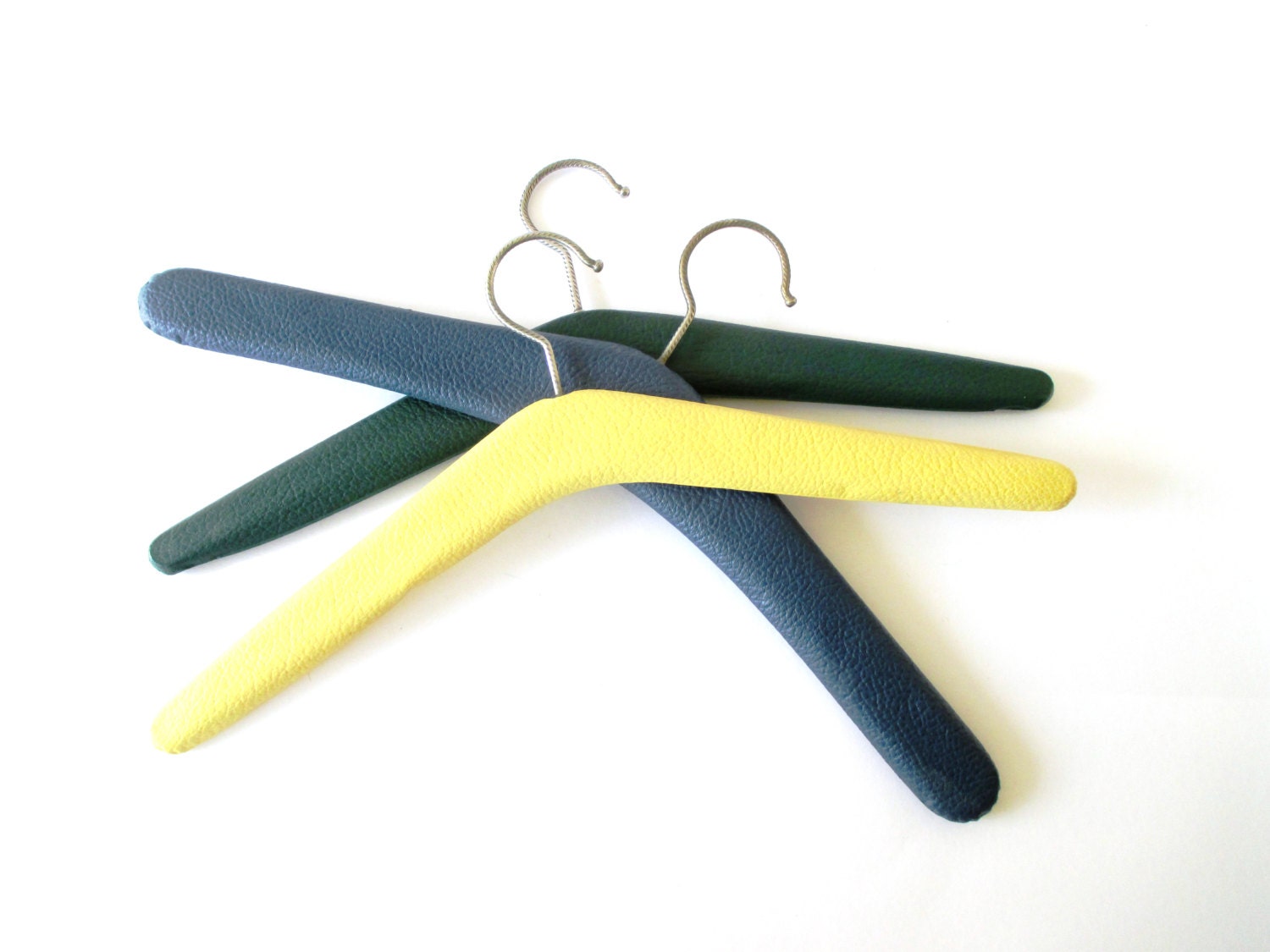 Vinyl Hangers Retro Vinyl Padded Clothes by MyBeautifulBavaria