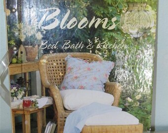 Made in England Wallpaper Book Encore Blooms Floral Vinyl Wall-covering 11006