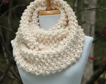 Knit Infinity Scarf, Cream Chunky Scarf, Hand Knit Infinity Scarf, Women's Scarves, Knitted Scarf, Circle Scarf, Wool Scarf in Winter White