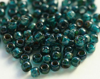 TEAL SEED BEAD No. 2.. 100 Glossy Picasso Czech Glass Seed Beads Size 8 (4638g-100)