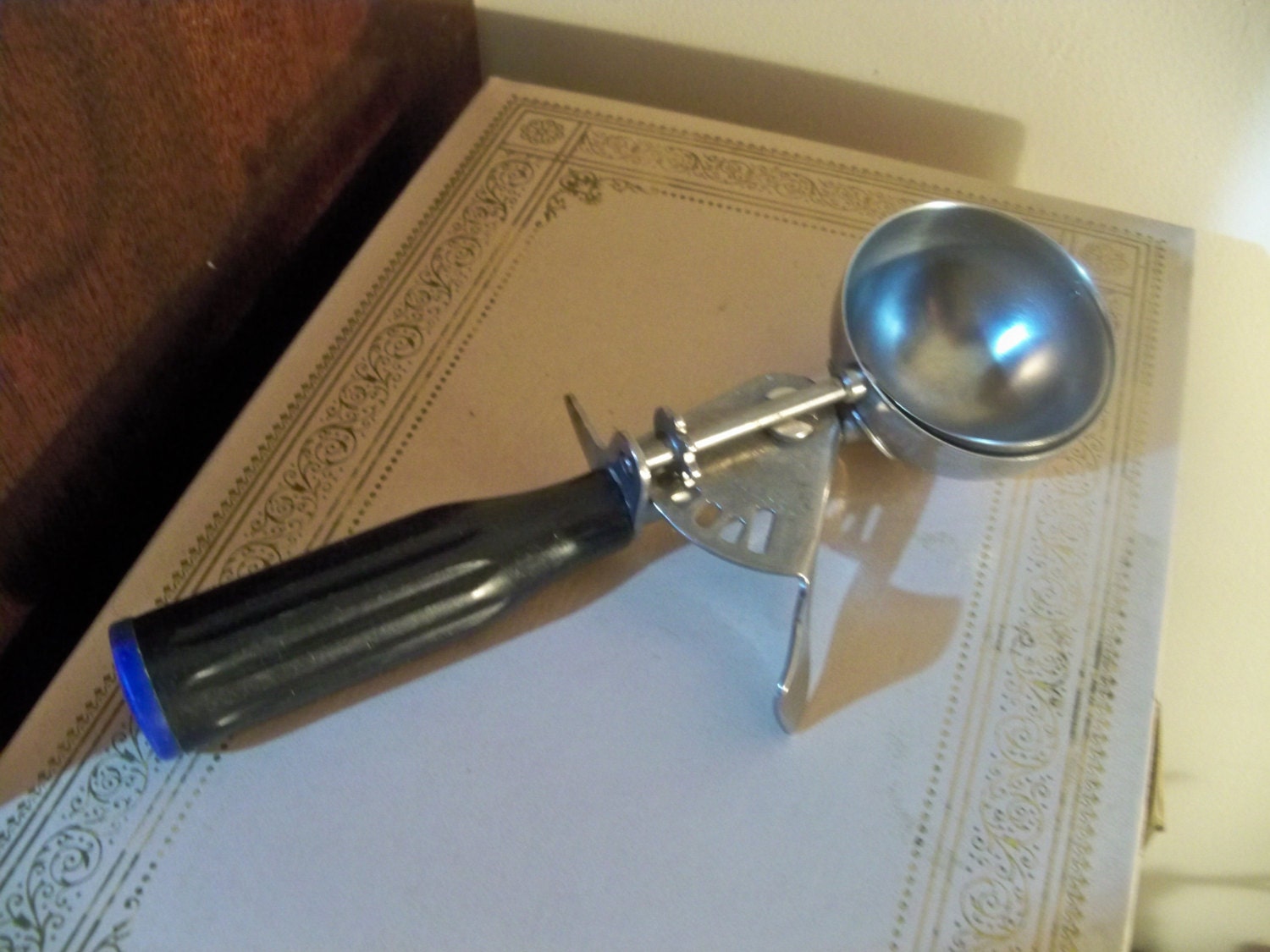 Hamilton beach ice cream scoop vintage