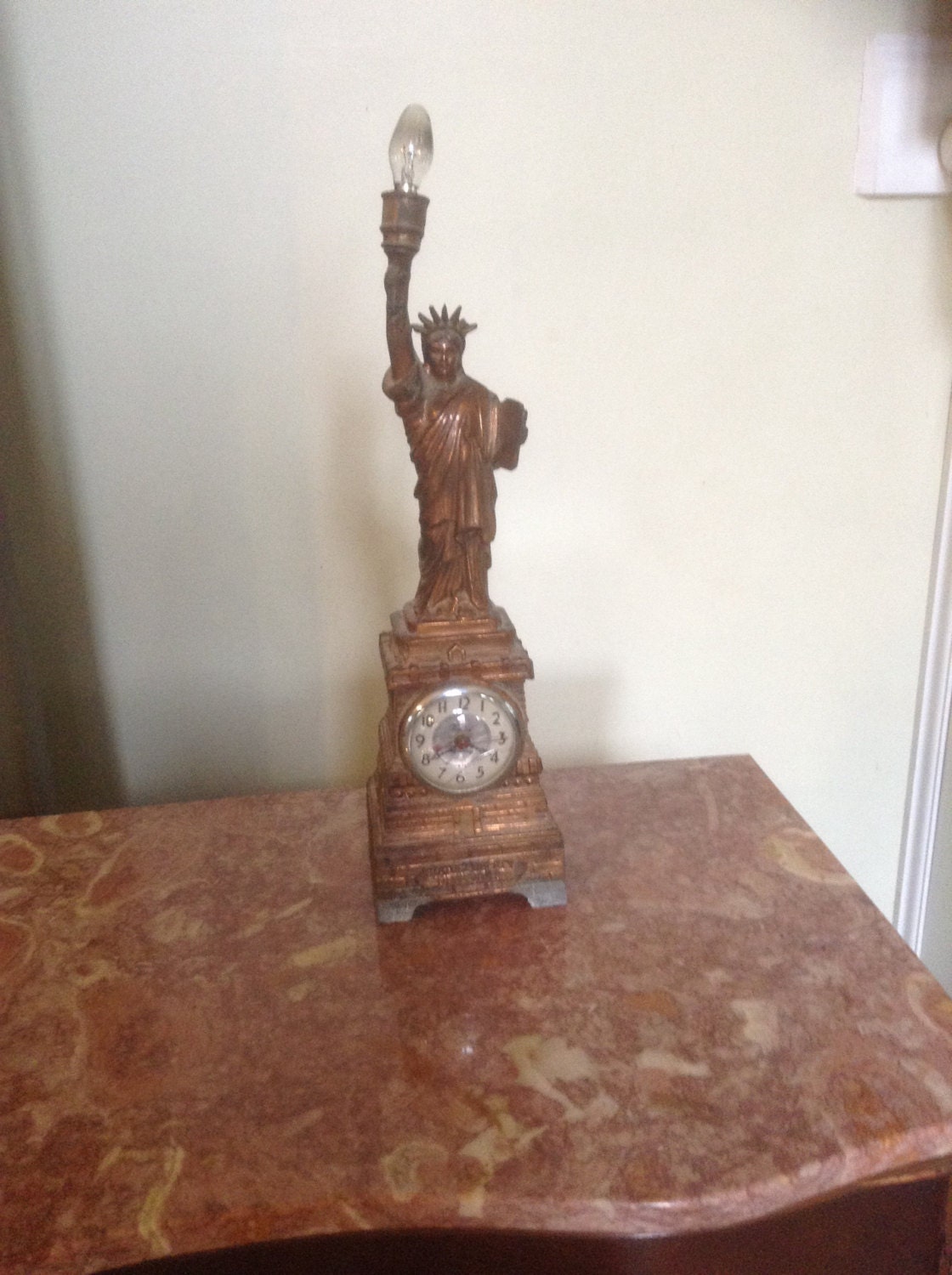 Vintage metal Statue Of Liberty Clock /Light United