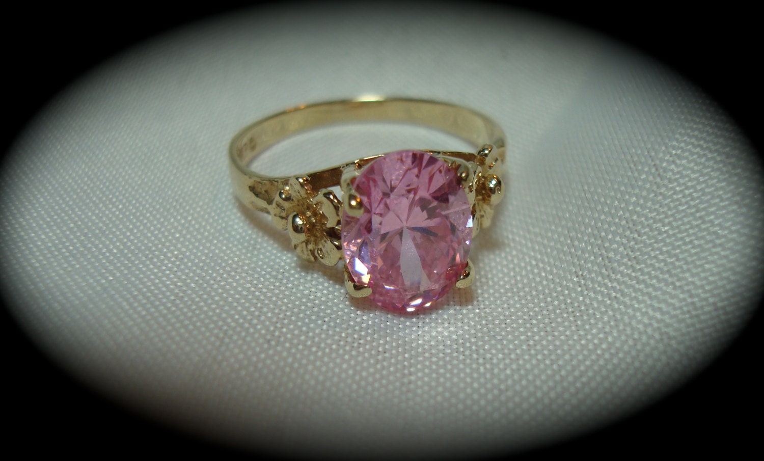 1988 10 Karat Gold Pink Ice Ring.