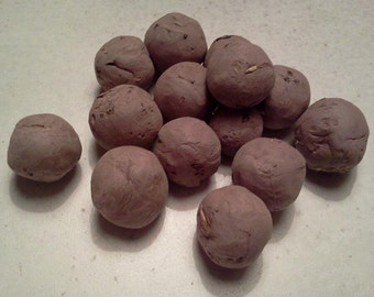 100 Bulk Seed Bombs Hand Formed Clay Red Earthenware Clay Seed Bomb Balls Wildflower Seeds Wedding Favors Gifts For Gardeners and Mom