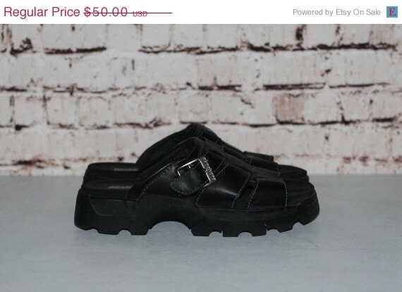 90s Chunky Sandals Black Leather Skechers 9 Shoes by RetroAmour