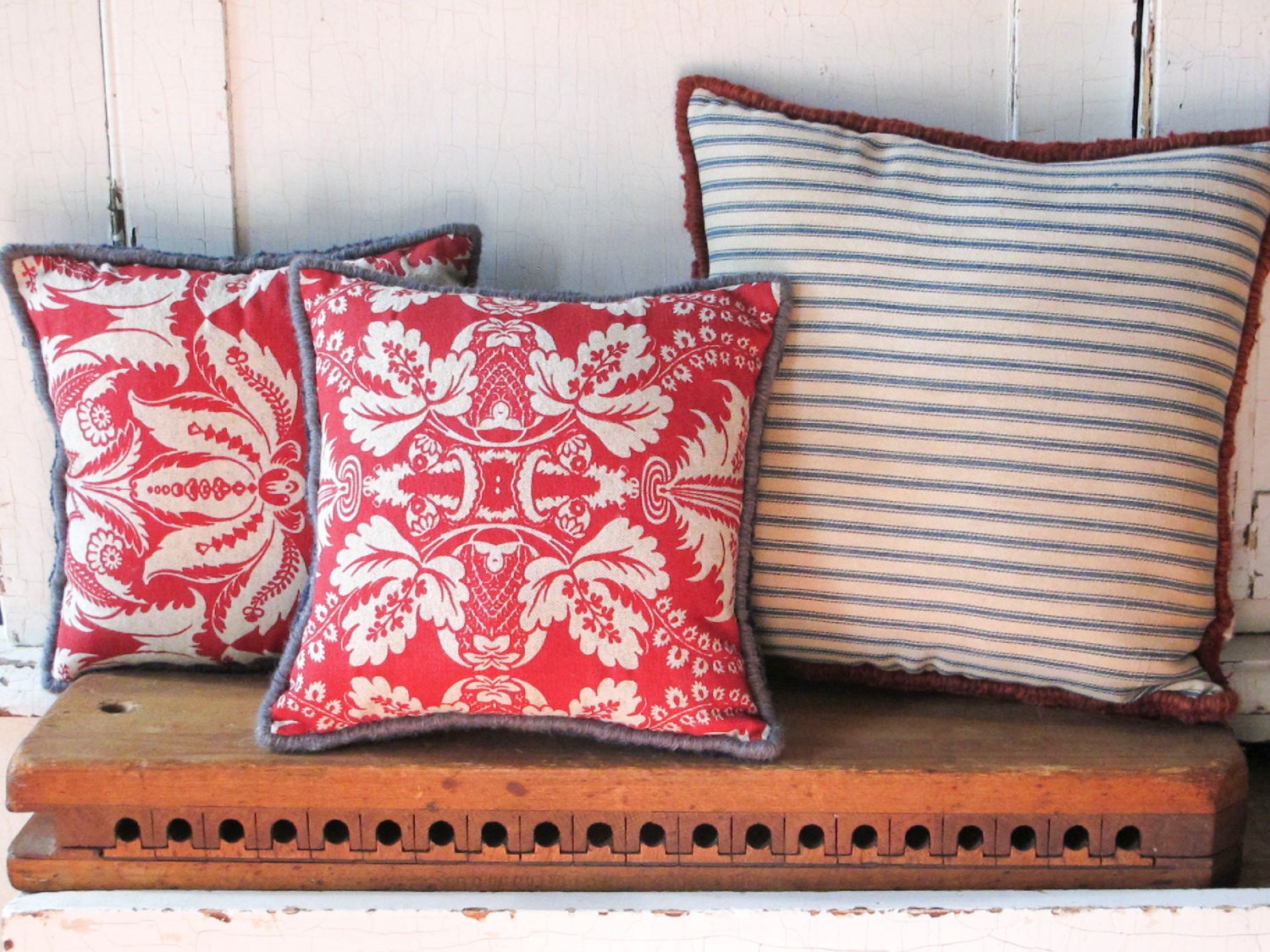 Stars and Stripes Pillow Set Rug Hooking Pattern by JwrobelStudio