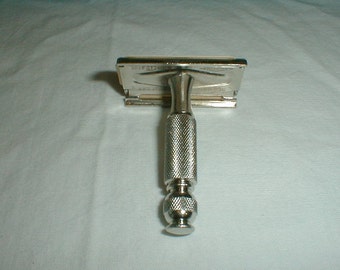 vintage gillette safety razor mint never used silver gillette 1960s travel razor collectible razor screw top razor vtg razor razor blade