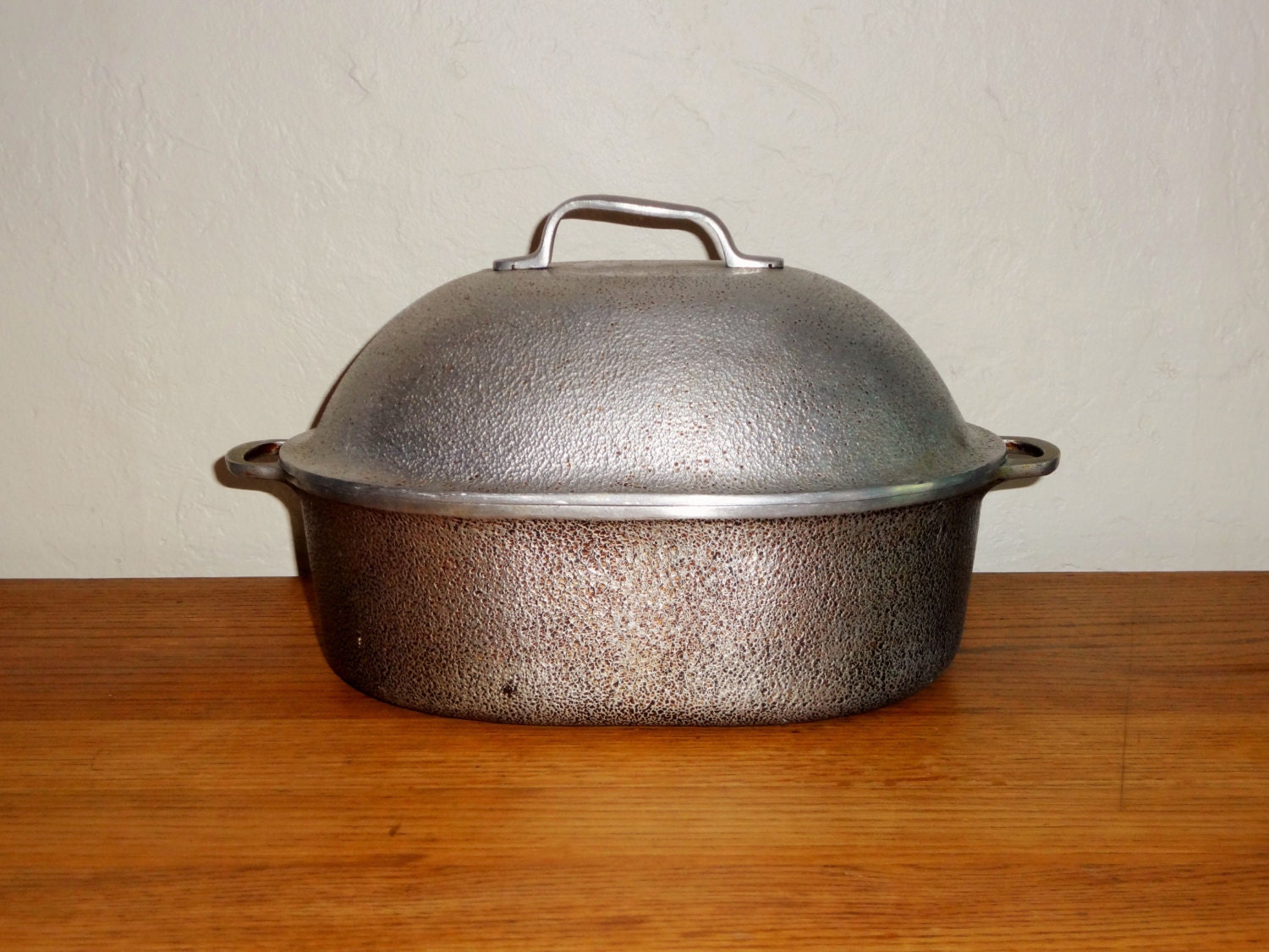 Vintage Dutch Oven Roasting Pan Century Silver Seal